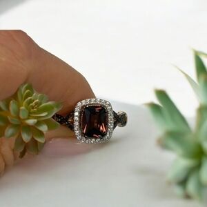 🤎🔹️Suzy Levian🔹️ Rose Sterling Brown & White Cubic Zirconia Ring Size #7 NWT